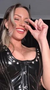 latexmommylara